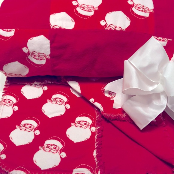 NWT SANTA CHRISTMAS RAG QUILT LARGE 70”x70” RED/WHITE HANDMADE GREAT GIFT🎄 - Picture 1 of 5